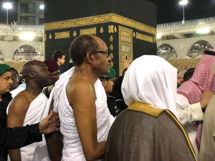 Buhari in mecca